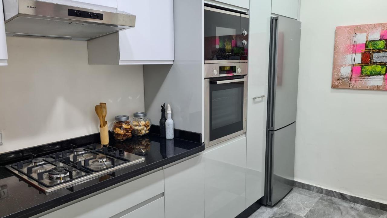 Cosy 2 Bedrooms Apartment In The Heart Of Casablanca Bagian luar foto